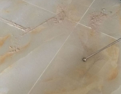 阎良瓷砖空鼓维修公司分享粘合剂选择不当在瓷砖铺贴过程中可能导致以下问题